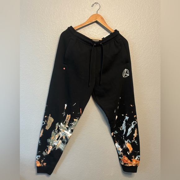 Jordan Men’s Medium sweat pants - Picture 1 of 2